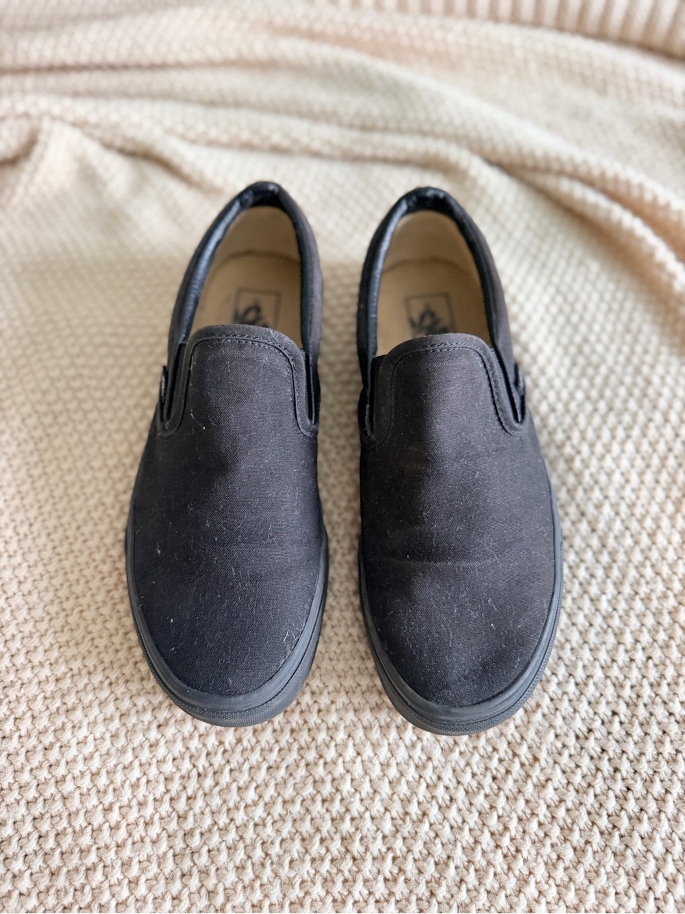 VANS Classic Slip-On – Black – Women’s 9.5 / Men’s 8 🖤